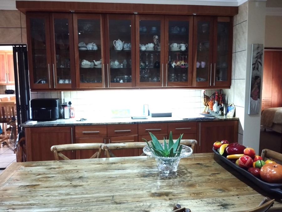 3 Bedroom Property for Sale in Van Der Hoff Park North West